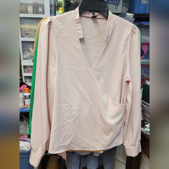 Schein Small Size 4 Blush Wrap Top - Picture 1 of 8